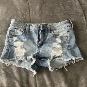 American eagle shortie low rise shorts.